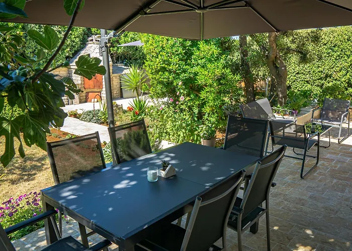 Fjaka Apartment Petrcane