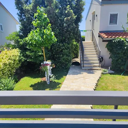 Apartment Fjaka
